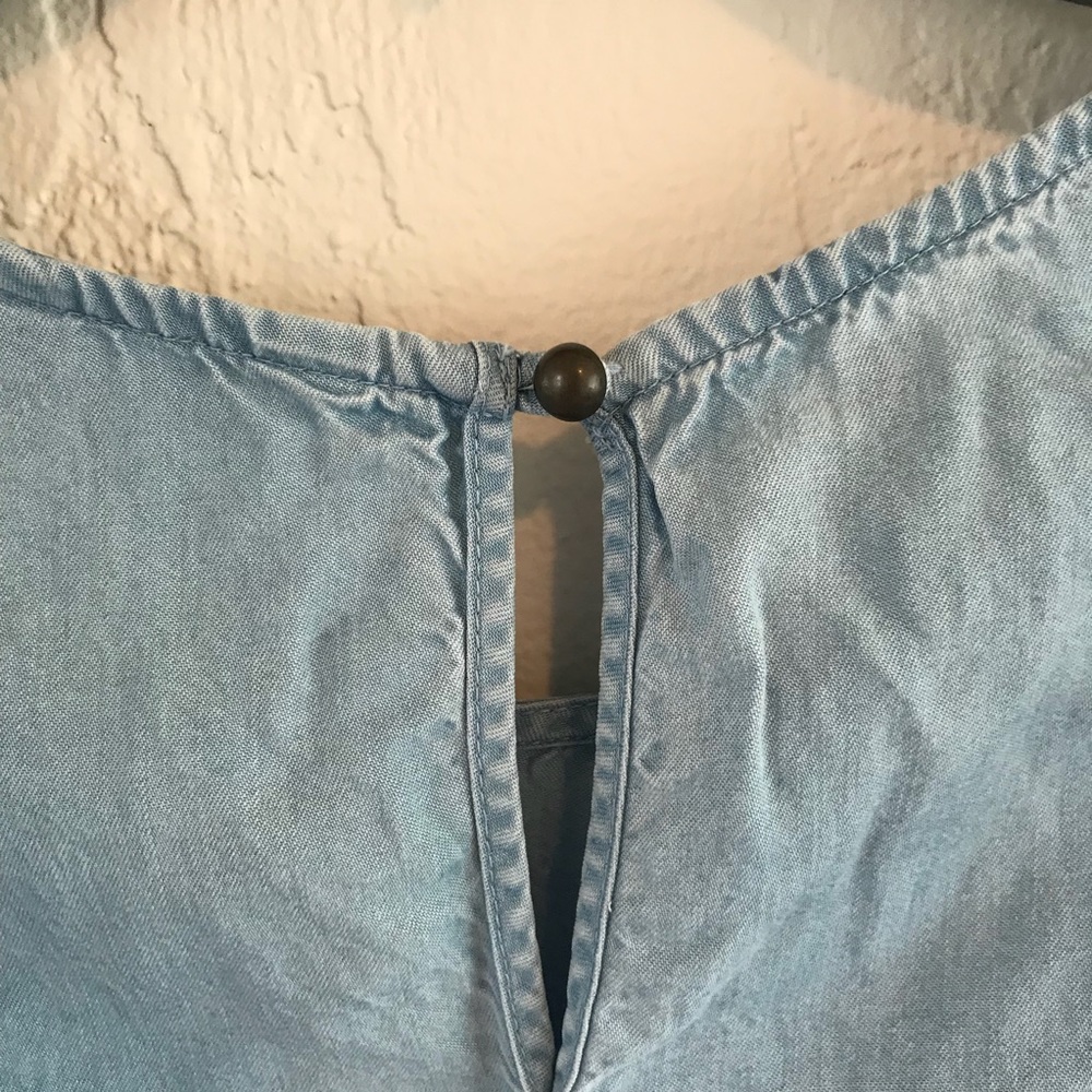 Sleeveless Chambray Ruffle Top - Picture 4 of 5